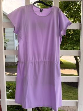 NWT Helly Hansen Lilac Short Sleeve Midi Dress